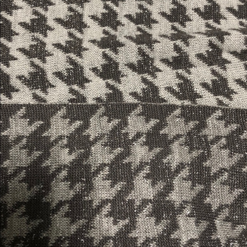 Reversible Pattern Scarf - Picture 4 of 4